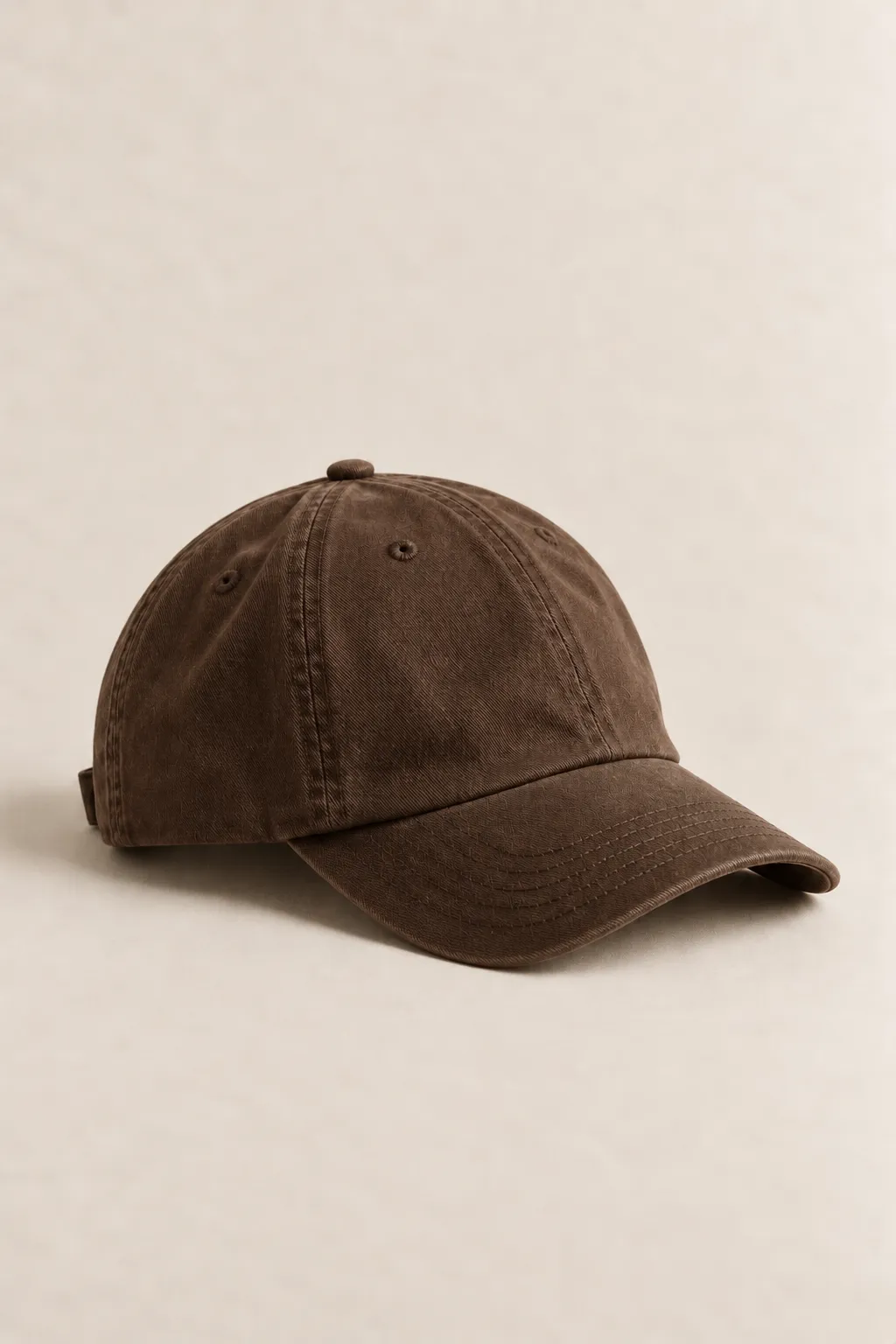 Cappellino baseball, caffè
